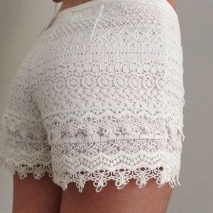 H&M White Crochet Shorts (8/S)